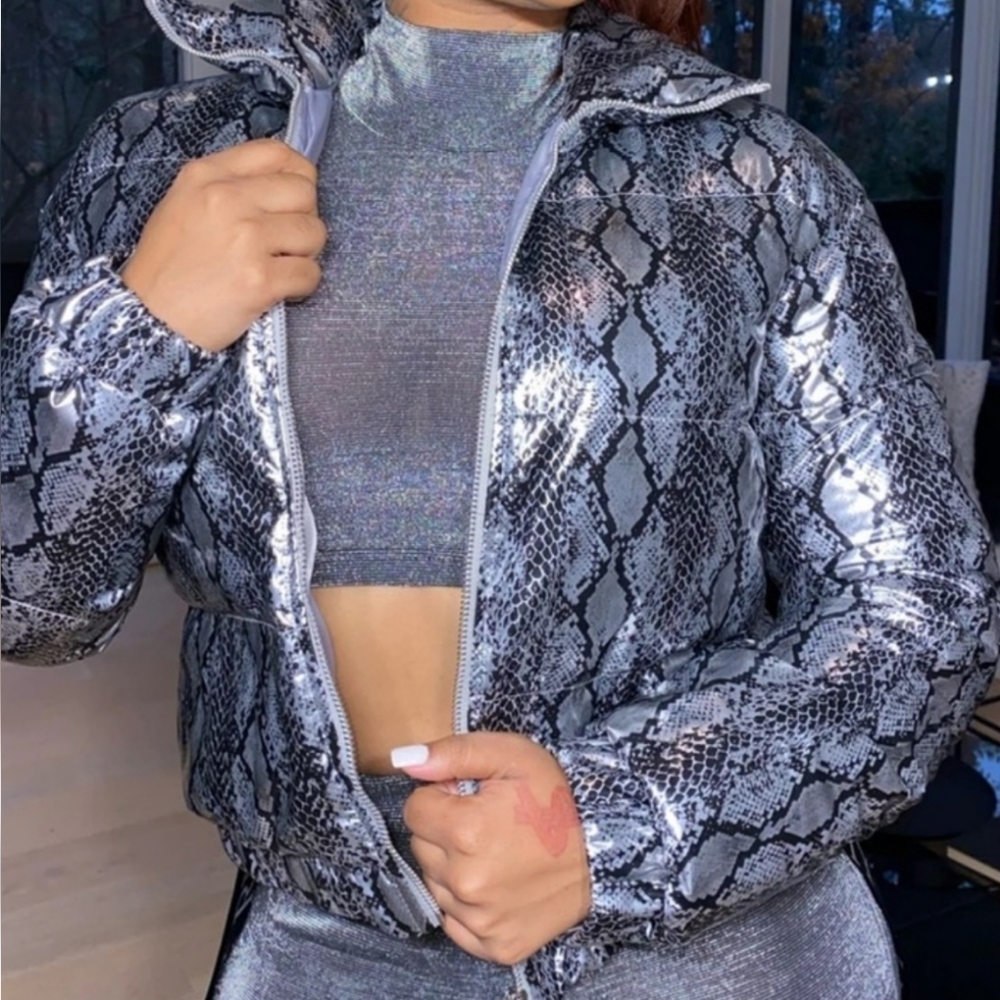 Shane Justin Anaconda PufferJacket women's size X Small, silver